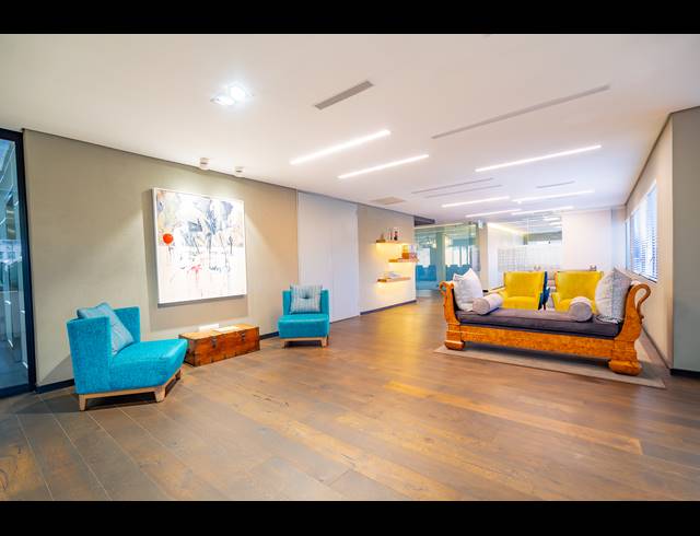 1,135M² OFFICE FOR SALE IN PARKTOWN